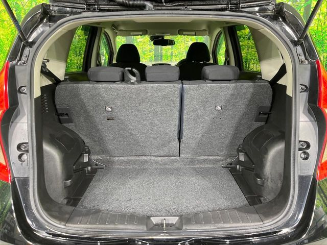 ���i�̂���������ʋ΁A���}���ɏ\���ȉ׎��X�y�[�X���m�ۂ��Ă���܂��B�Z�J���h�V�[�g��|���ƁA�傫�ȉו��̐ύڂ��\�ł���