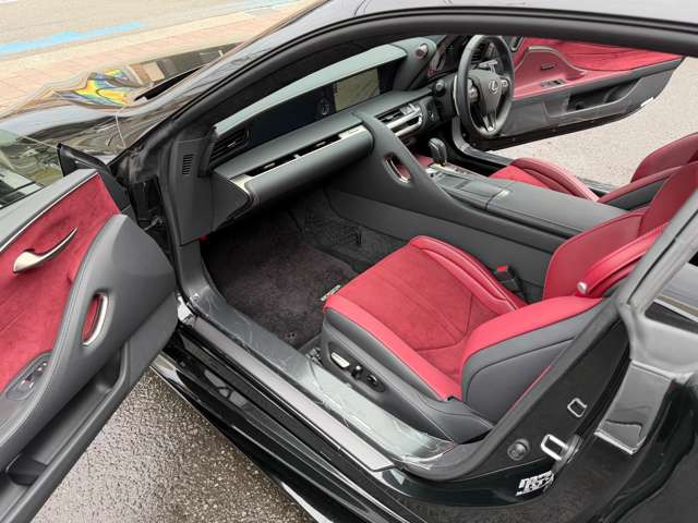 S�p�b�P�[�W�E�A���J���^�[���n�[�t���U�[�X�|�[�c�V�[�g�E�A���J���^�[���h�A�g�����B