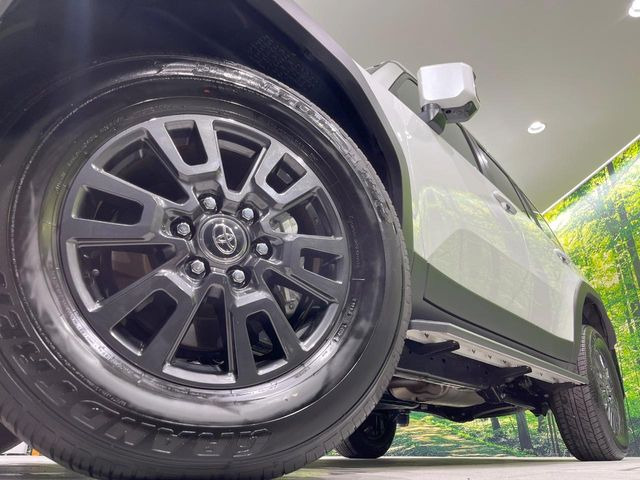 �y����18�C���`�A���~�z�C�[���z�O�ςɃ}�b�`���������A���~�z�C�[���𑕒����Ă���܂��B�e��ЊO�A���~�z�C�[����A�X�^�b�h���X�^�C�����戵�����Ă���܂��B���񂲑��k����������