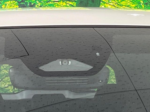 �y�g���^�Z�[�t�e�B�Z���X�z���s���ɑO���̎ԗ�����F�����A�Փ˂������Ȏ��͌x��ƃu���[�L�ŏՓˉ���Ɣ�Q�y�����A�V�X�g�B�����S�Ƀh���C�u�����y���݂��������܂��B