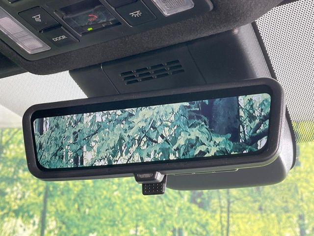 �y�f�W�^���C���i�[�~���[�z��Ȃ̑傫�ȉו��⓯��҂Ō�����m�F���Â炢���ł����S!�J�������B�e�����ԗ�����̉f�������[���~���[���ɕ\���B�N���A�Ȏ��E�ŏ󋵂̊m�F���\�ł�!