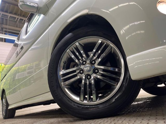 �y����17�C���`�A���~�z�C�[���z�O�ςɃ}�b�`���������A���~�z�C�[���𑕒����Ă���܂��B�e��ЊO�A���~�z�C�[����A�X�^�b�h���X�^�C�����戵�����Ă���܂��B���񂲑��k����������