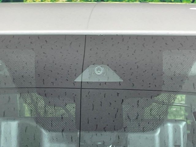 �y�C���e���W�F���g�G�}�[�W�F���V�[�u���[�L�z�t�����g�J�����őO���̎ԗ�����s�҂����m�B�Փ˂������Ȏ��͏Փ˔�Q�y���u���[�L���쓮�A�Փˉ�����T�|�[�g�B�����S�Ƀh���C�u�����y���݂��������܂��B