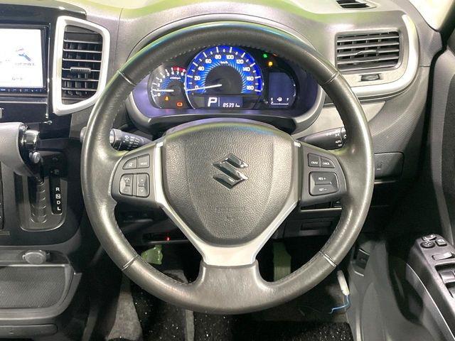 �y�X�e�A�����O�X�C�b�`�z�^�]���A�O������ڐ������炷���ƂȂ��A�I�[�f�B�I���̑��삪�\�ȕ֗��@�\!���S&���K�ȃh���C�u�����o���Ă���܂���