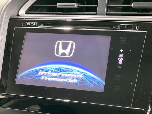 �y���[�J�[�����i�r�z�C���e���A�ɗn�����ރX�^�C���b�V���ȁu��p�݌v�v���[�J�[�i�r�𑕔��􎋔F���⑀�쐫�ȂǊ�{���\�ɂ��D��A���㎿�ȃJ�[���C�t�����y���݂��������܂��B