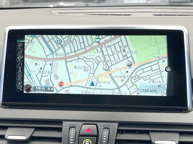 ●純正ナビ:一体感のあるナビは、高級感ある車内を演出してくれます。Bluetooth再生などオーディオ機能も充実しておりますので、運転もより楽しめます♪