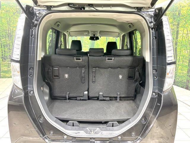 ���i�̂���������ʋ΁A���}���ɏ\���ȉ׎��X�y�[�X���m�ۂ��Ă���܂��B�Z�J���h�V�[�g��|���ƁA�傫�ȉו��̐ύڂ��\�ł���