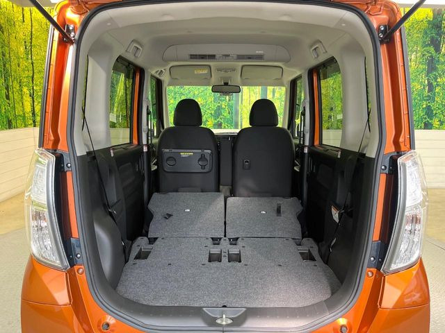 ���i�̂���������ʋ΁A���}���ɏ\���ȉ׎��X�y�[�X���m�ۂ��Ă���܂��B�Z�J���h�V�[�g��|���ƁA�傫�ȉו��̐ύڂ��\�ł���