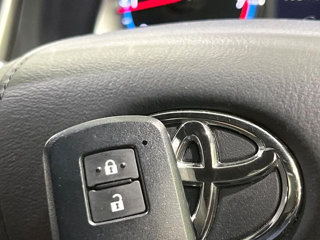 �y�X�}�[�g�L�[�z�J�o����|�P�b�g�ɓ��ꂽ�܂܂ł��h�A�̎{���E�������\�ȃX�}�[�g�L�[�𑕔��B�G���W���̃I���E�I�t�����J�M�����o���K�v����������Ƃ��Ă��֗��ł���