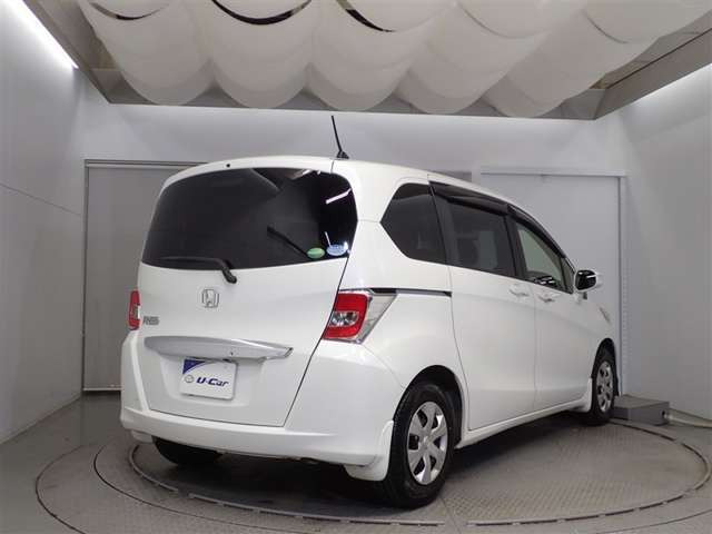 フリード1.5 G プレミアムエディション