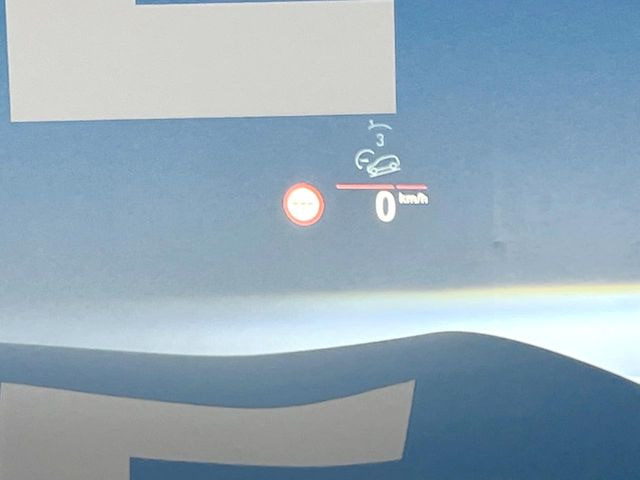 ���w�b�h�A�b�v�f�B�X�v���C:���݂̑��x�⑖�s�����f�W�^���\���ŉ^�]�ȑO���̃K���X�ɓ��e!�^�]���A���������炳���K�v�ȏ����m�F�ł���̂łƂ��Ă��֗��ň��S!