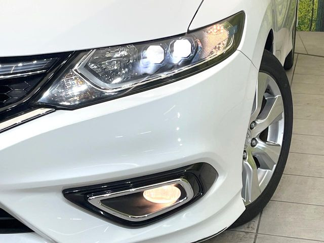 �yLED�w�b�h���C�g�z���V����ԑ��s�����ǍD�Ȏ��E���m�ۂ����S���ĉ^�]�ł��鍂�P�xLED�w�b�h���C�g�𑕔�!�_�����x�������A����d�͂��}�����Ă��܂��B