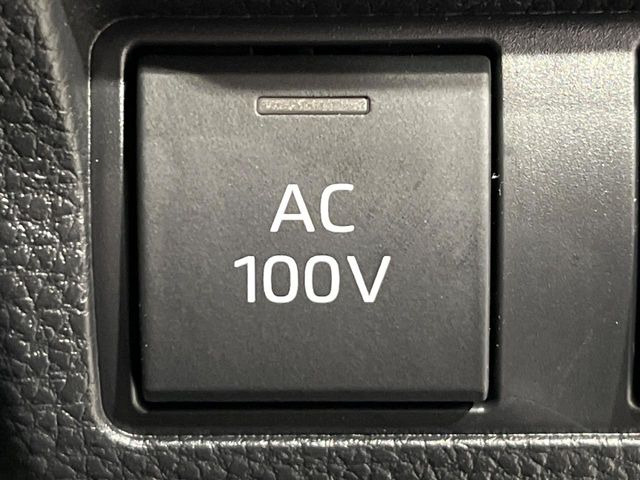 �y�A�N�Z�T���[�R���Z���g�z�L�����v��X�|�[�c�A�A�E�g�h�A�ł̃A�N�e�B�r�e�B�͂������A�ЊQ�E��d�̍ۂɏ����ɂ��Ȃ�AC100V�R���Z���g�𑕔���P�[�^�C��^�u���b�g�A�Q�[���@��̏[�d�ɂ���