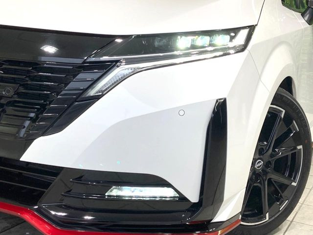 �yLED�w�b�h���C�g�z���V����ԑ��s�����ǍD�Ȏ��E���m�ۂ����S���ĉ^�]�ł��鍂�P�xLED�w�b�h���C�g�𑕔�!�_�����x�������A����d�͂��}�����Ă��܂��B