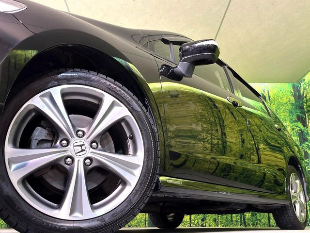 �y����18�C���`�A���~�z�C�[���z�O�ςɃ}�b�`���������A���~�z�C�[���𑕒����Ă���܂��B�e��ЊO�A���~�z�C�[����A�X�^�b�h���X�^�C�����戵�����Ă���܂��B���񂲑��k����������