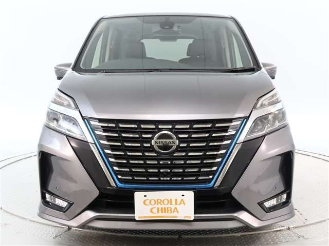 セレナ1.2 e-POWER ハイウェイスターV アーバンクロム