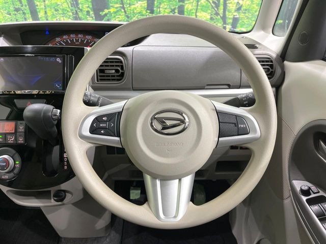 ステアリングも使用感が少なく、きれいな状態となっております♪