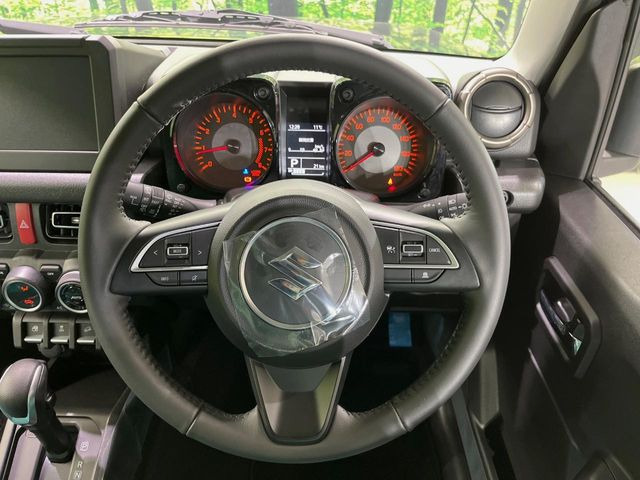 �y�����v�����X�e�A�����O�z�㎿�Ȋv���g�p���邱�ƂŁA��ɂ����������݂ƂĂ��^�]���₷���n���h���ł���