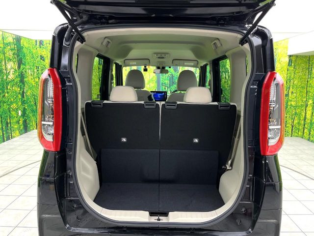 ���i�̂���������ʋ΁A���}���ɏ\���ȉ׎��X�y�[�X���m�ۂ��Ă���܂��B�Z�J���h�V�[�g��|���ƁA�傫�ȉו��̐ύڂ��\�ł���