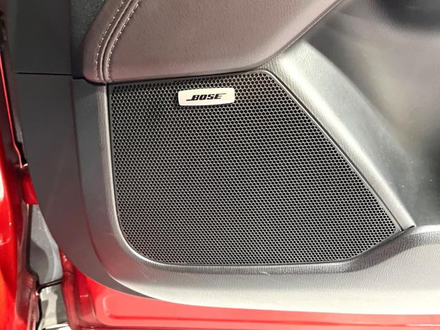 【BOSEサウンドシステム付き純正ナビ】充実のナビ機能はもちろん、高度なチューニング能力が搭載されており、高音質な音楽をお楽しみいただけます♪