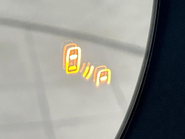 �y�u���C���h�X�|�b�g���j�^�[�z���s���A�h�A�~���[�̎��p�ɂȂ�₷���ӏ��Ɍ㑱�Ԃ��ڋ߂���ƃT�C�h�~���[�t�߂Ɍx����\���A�h���C�o�[�ɒ��ӊ��N�����Ă���܂��B