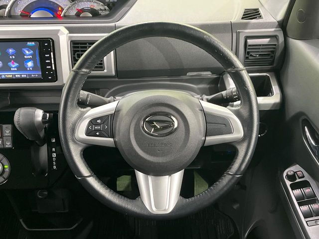 �y�����v�����X�e�A�����O�z�㎿�Ȋv���g�p���邱�ƂŁA��ɂ����������݂ƂĂ��^�]���₷���n���h���ł���