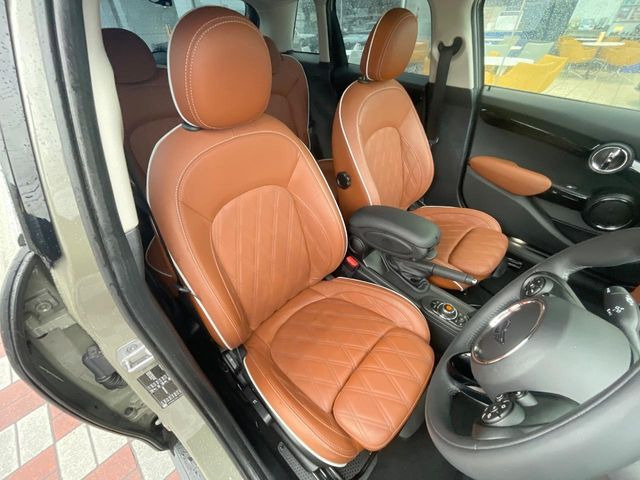 ���V�[�g�̎g�p��:�j��E�ւ�������Ȃ��A�����̒ʂ肫�ꂢ�ȏ�Ԃ��ێ����Ă���܂��B�܂��A�����N���[�j���O�E�R�[�e�B���O�����p�����������܂��B