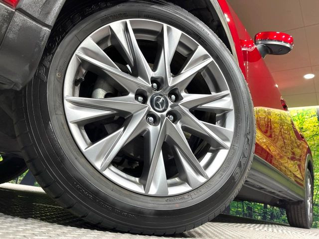 【純正アルミホイール】外観にマッチした純正アルミホイールを装着しております。各種社外アルミホイールや、スタッドレスタイヤも取扱いしております。是非ご相談ください♪