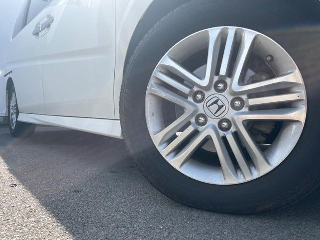 �y����16�C���`�A���~�z�C�[���z�O�ςɃ}�b�`���������A���~�z�C�[���𑕒����Ă���܂��B�e��ЊO�A���~�z�C�[����A�X�^�b�h���X�^�C�����戵�����Ă���܂��B���񂲑��k����������