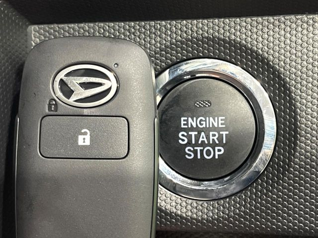 �y�L�[�t���[�V�X�e���z�J�o����|�P�b�g�ɓ��ꂽ�܂܂ł��h�A�̎{���E�������\�ȃX�}�[�g�L�[�𑕔��B�G���W���̃I���E�I�t�����J�M�����o���K�v����������Ƃ��Ă��֗��ł���