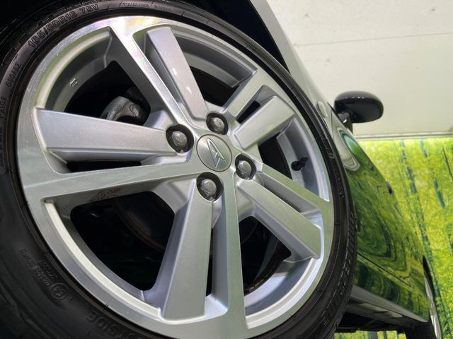 �y����16�C���`�A���~�z�C�[���z�O�ςɃ}�b�`���������A���~�z�C�[���𑕒����Ă���܂��B�e��ЊO�A���~�z�C�[����A�X�^�b�h���X�^�C�����戵�����Ă���܂��B���񂲑��k����������