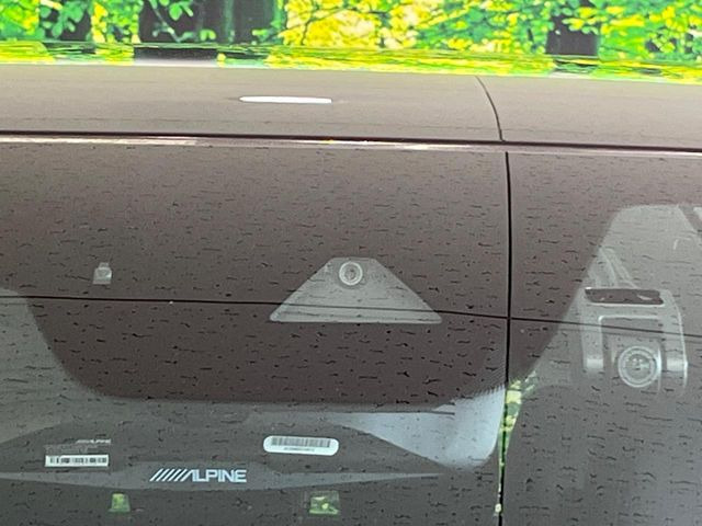 �yi-ACTIVESENSE�z���s���ɑO���̎ԗ�����F�����A�Փ˂������Ȏ��͌x��ƃu���[�L�ŏՓˉ���Ɣ�Q�y�����A�V�X�g�B�����S�Ƀh���C�u�����y���݂��������܂��B