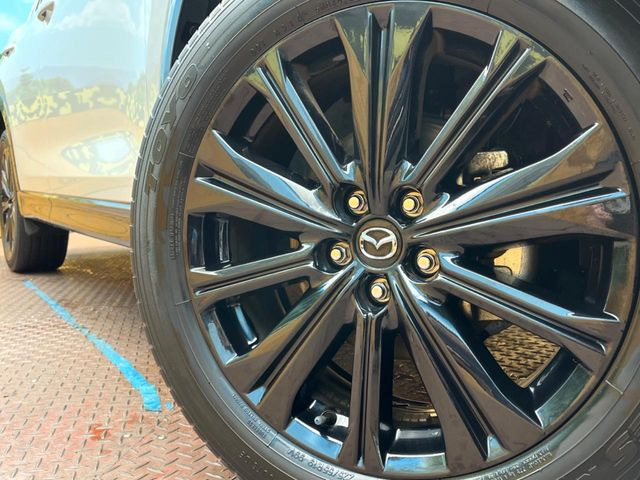 �y����19�C���`�A���~�z�C�[���z�O�ςɃ}�b�`���������A���~�z�C�[���𑕒����Ă���܂��B�e��ЊO�A���~�z�C�[����A�X�^�b�h���X�^�C�����戵�����Ă���܂��B���񂲑��k����������