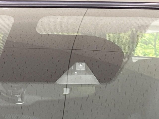 �y�C���e���W�F���g�G�}�[�W�F���V�[�u���[�L�z�t�����g�J�����őO���̎ԗ�����s�҂����m�B�Փ˂������Ȏ��͏Փ˔�Q�y���u���[�L���쓮�A�Փˉ�����T�|�[�g�B�����S�Ƀh���C�u�����y���݂��������܂��B