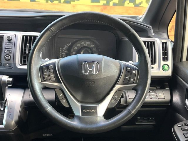 �y�����v�����X�e�A�����O�z�㎿�Ȋv���g�p���邱�ƂŁA��ɂ����������݂ƂĂ��^�]���₷���n���h���ł���