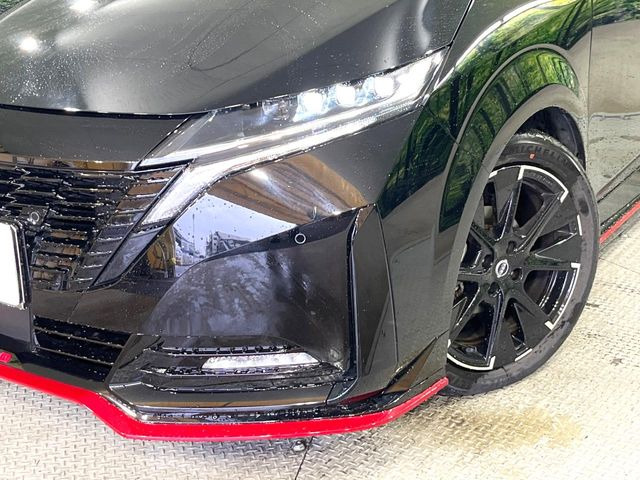 �yLED�w�b�h���C�g�z���V����ԑ��s�����ǍD�Ȏ��E���m�ۂ����S���ĉ^�]�ł��鍂�P�xLED�w�b�h���C�g�𑕔�!�_�����x�������A����d�͂��}�����Ă��܂��B