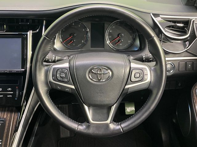 �y�����v�����X�e�A�����O�z�㎿�Ȋv���g�p���邱�ƂŁA��ɂ����������݂ƂĂ��^�]���₷���n���h���ł���