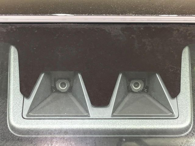 �y�X�}�[�g�A�V�X�g�z���s���ɑO���̎ԗ�����F�����A�Փ˂������Ȏ��͌x��ƃu���[�L�ŏՓˉ���Ɣ�Q�y�����A�V�X�g�B�����S�Ƀh���C�u�����y���݂��������܂��B