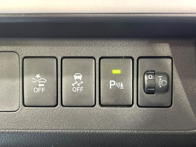 �y�X�}�[�g�A�V�X�g�z���s���ɑO���̎ԗ�����F�����A�Փ˂������Ȏ��͌x��ƃu���[�L�ŏՓˉ���Ɣ�Q�y�����A�V�X�g�B�����S�Ƀh���C�u�����y���݂��������܂��B