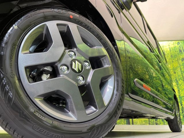 �y����14�C���`�A���~�z�C�[���z�O�ςɃ}�b�`���������A���~�z�C�[���𑕒����Ă���܂��B�e��ЊO�A���~�z�C�[����A�X�^�b�h���X�^�C�����戵�����Ă���܂��B���񂲑��k����������