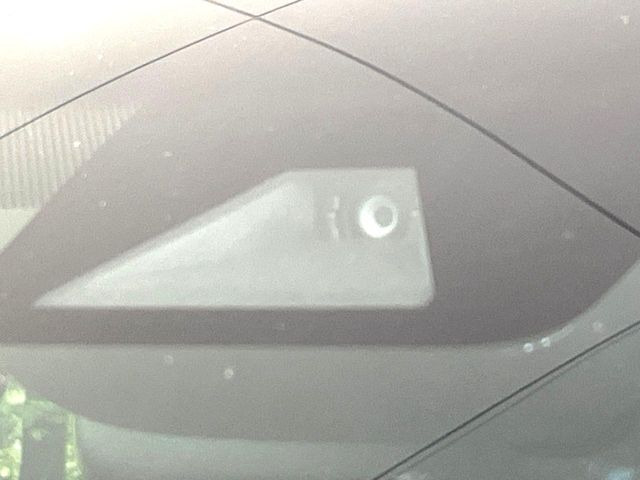 �y�g���^�Z�[�t�e�B�Z���X�z���s���ɑO���̎ԗ�����F�����A�Փ˂������Ȏ��͌x��ƃu���[�L�ŏՓˉ���Ɣ�Q�y�����A�V�X�g�B�����S�Ƀh���C�u�����y���݂��������܂��B