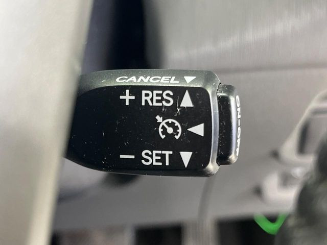 �y�N���[�Y�R���g���[���z�������H�����N���N���s�B�A�N�Z���𗣂��Ă���葬�x�ő��s���ł��A�������^�]���̕��S���y��!�����E�������ȒP�ȃX�C�b�`����Œ����ł��܂��B