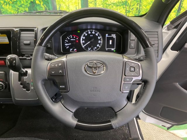 �y�g���^�Z�[�t�e�B�Z���X�z���s���ɑO���̎ԗ�����F�����A�Փ˂������Ȏ��͌x��ƃu���[�L�ŏՓˉ���Ɣ�Q�y�����A�V�X�g�B�����S�Ƀh���C�u�����y���݂��������܂��B