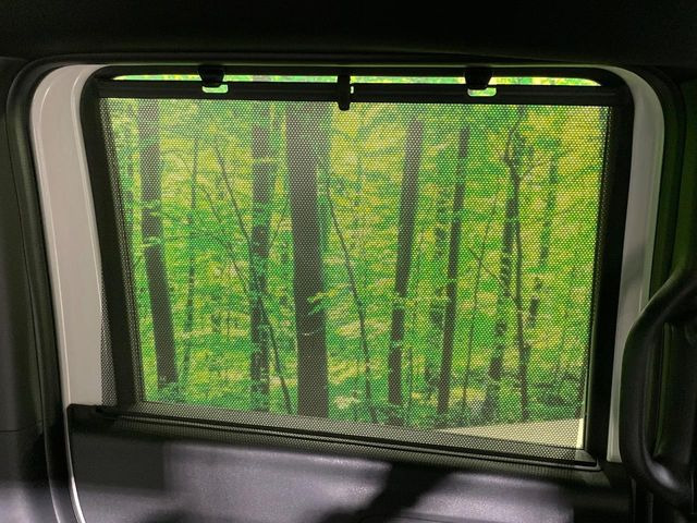 �y���[���V�F�[�h�z��������ԊO����̌���ῂ����Ƃ��ɃT�b�ƈ����o���Ďg����A���[���i�[�^�C�v�̃T���V�F�[�h�𑕔��B��Ȃɏ�������q�l���E�g�E�g�����������ȂǁA���Ђ����p����������