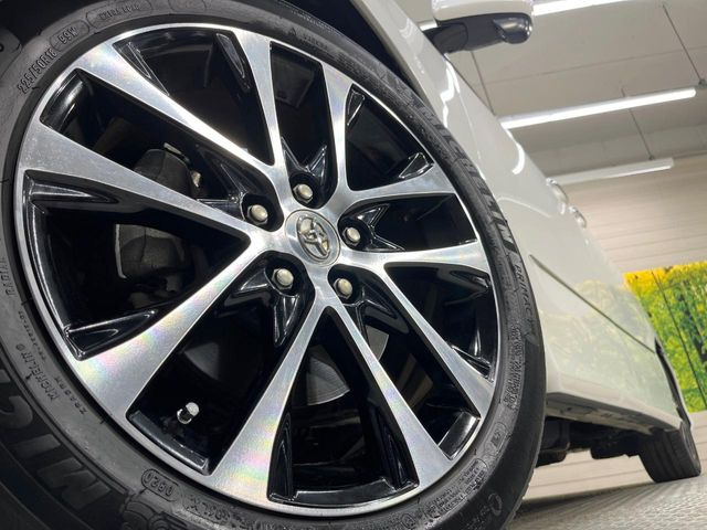 �y�����A���~�z�C�[���z�f�U�C�����̍��������A���~�z�C�[���𑕒����Ă���܂��B�e��ЊO�A���~�z�C�[����A�X�^�b�h���X�^�C�����戵�����Ă���܂��B���񂲑��k����������