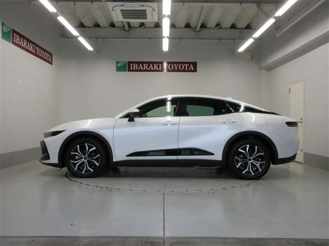 クラウンクロスオーバー2.5 G アドバンスト E-Four 4WD