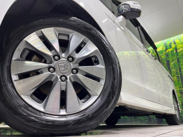 �y����16�C���`�A���~�z�C�[���z�O�ςɃ}�b�`���������A���~�z�C�[���𑕒����Ă���܂��B�e��ЊO�A���~�z�C�[����A�X�^�b�h���X�^�C�����戵�����Ă���܂��B���񂲑��k����������