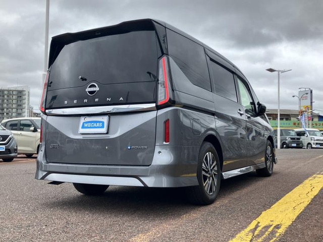 セレナ1.4 e-POWER ハイウェイスターV