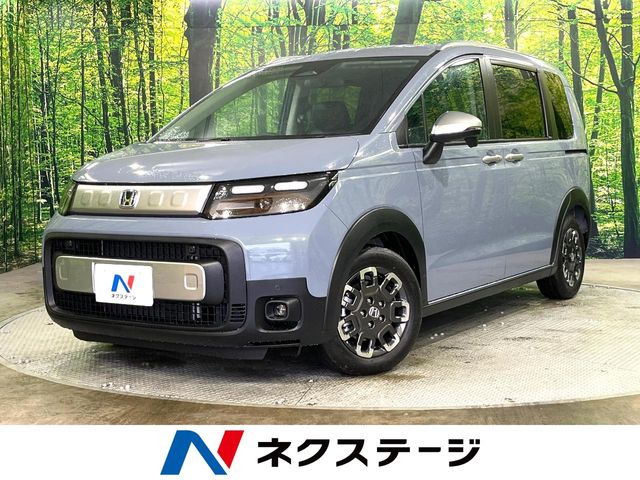 フリード1.5 e:HEV クロスター