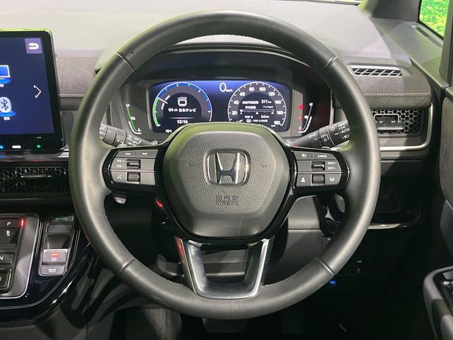 �y�����v�����X�e�A�����O�z�㎿�Ȋv���g�p���邱�ƂŁA��ɂ����������݂ƂĂ��^�]���₷���n���h���ł���